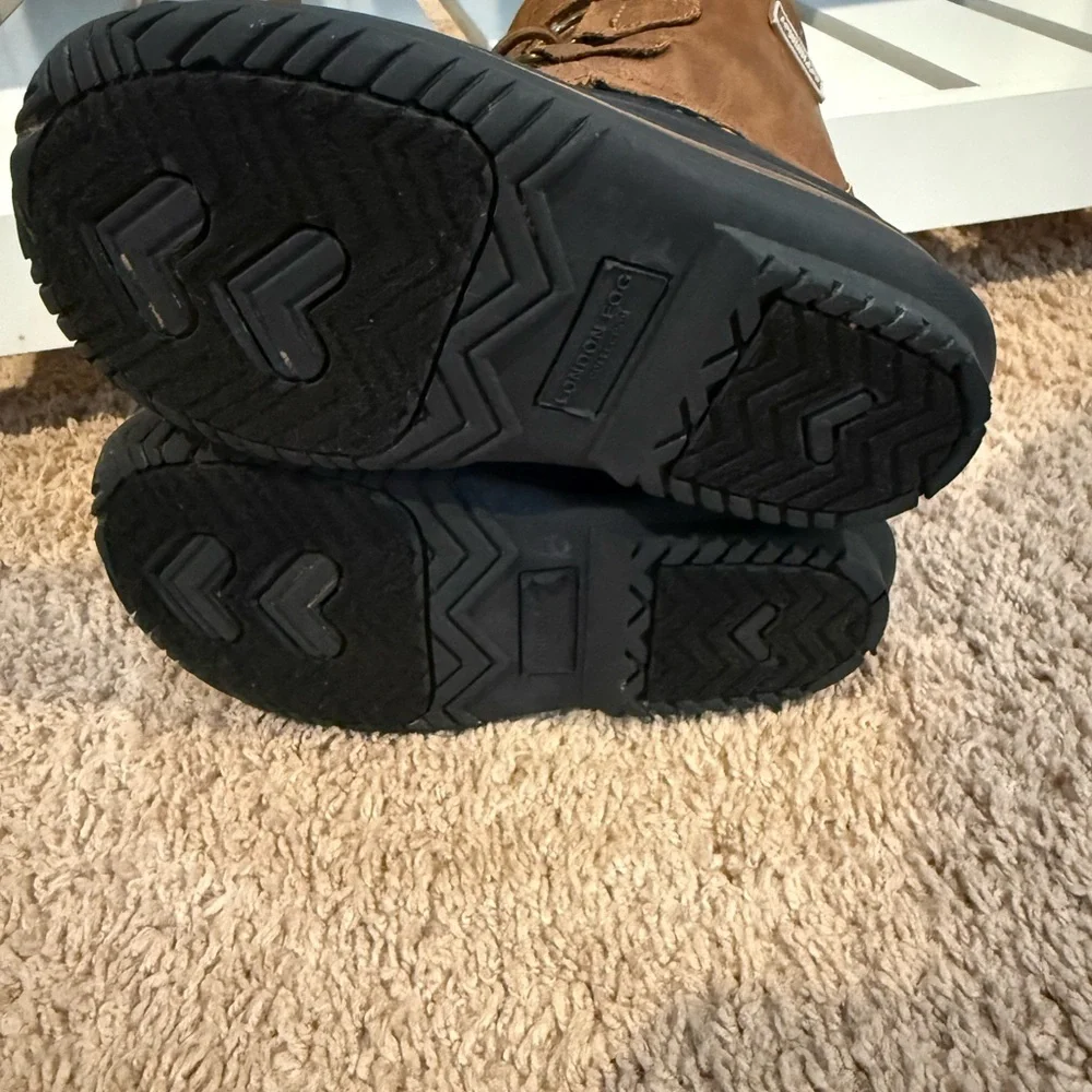 London Fog Kids Tan and Black Snow Boots